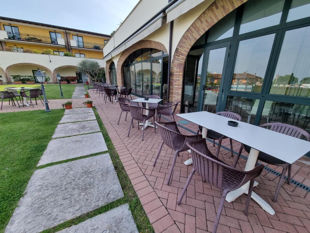 Le Terrazze Sul Lago Hotel & Residence Padenghe sul Garda Exterior foto