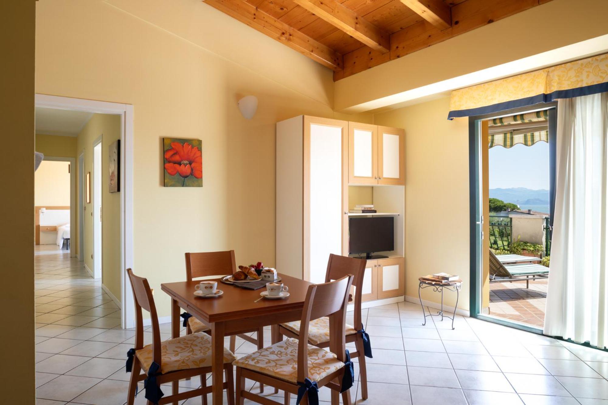 Le Terrazze Sul Lago Hotel & Residence Padenghe sul Garda Exterior foto